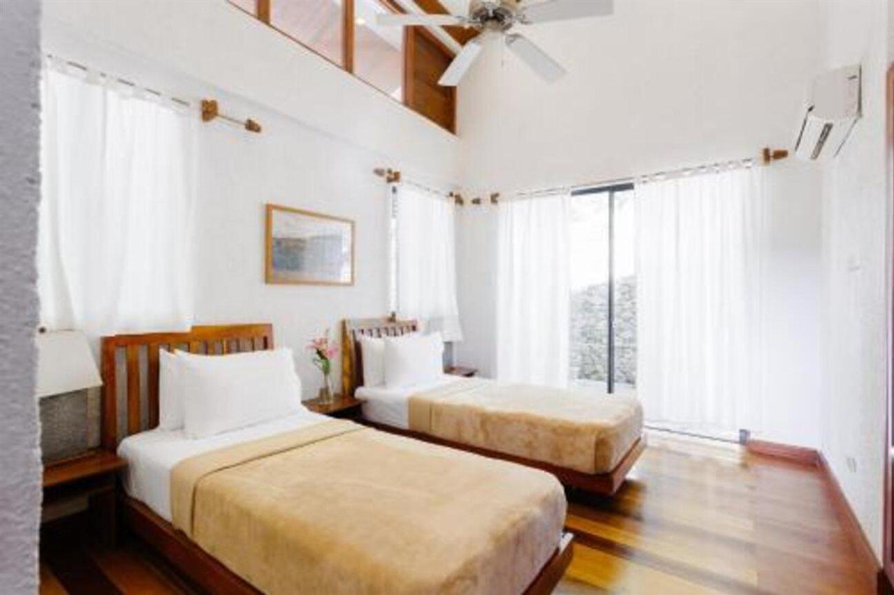 The Strand Boutique Resort Balabag  Bagian luar foto